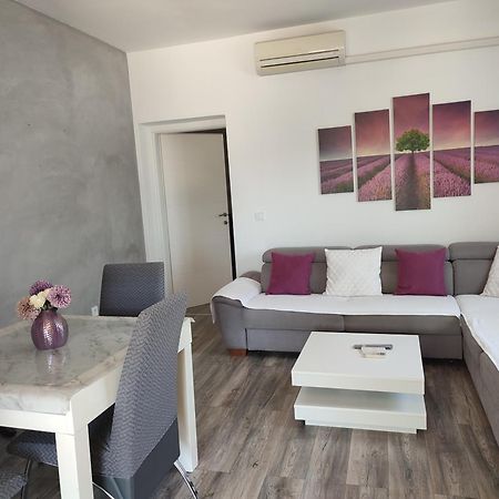 Apartman Kiara Apartman Kaštela Kültér fotó